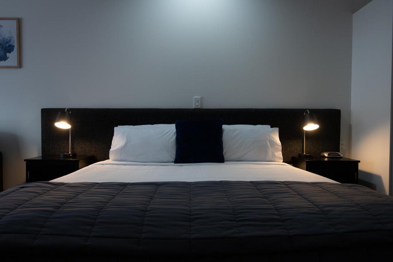 Mews Motel 4*