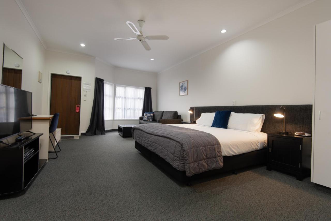 Mews Motel
