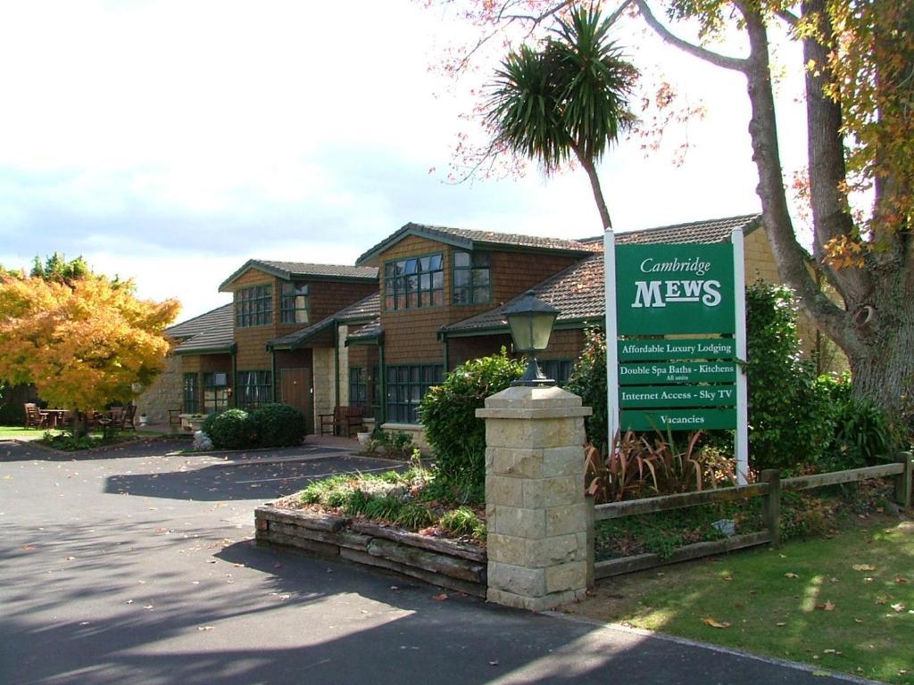 Mews 4*