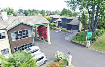 Mews Motel
